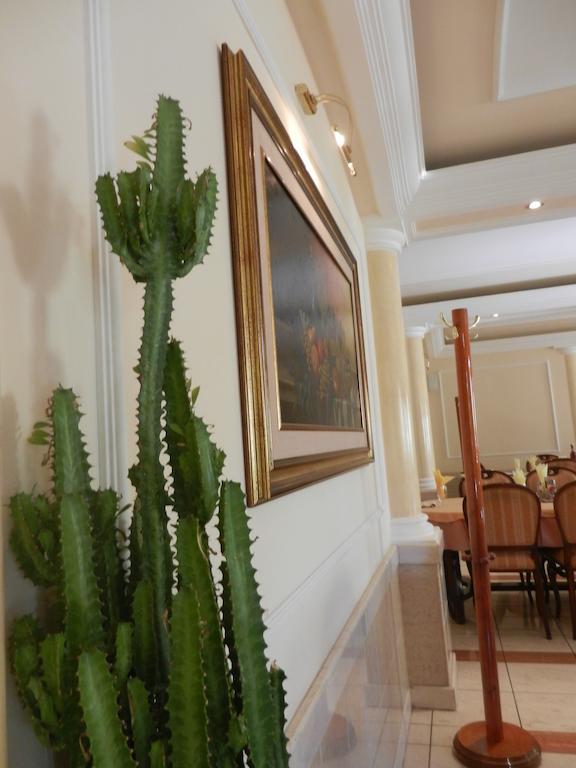 Guesthouse Ellite Požarevac 外观 照片